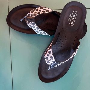 Coach Black & White Flip Flops 7 1/2
